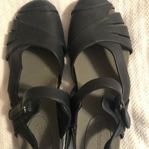 Cute navy blue shoes